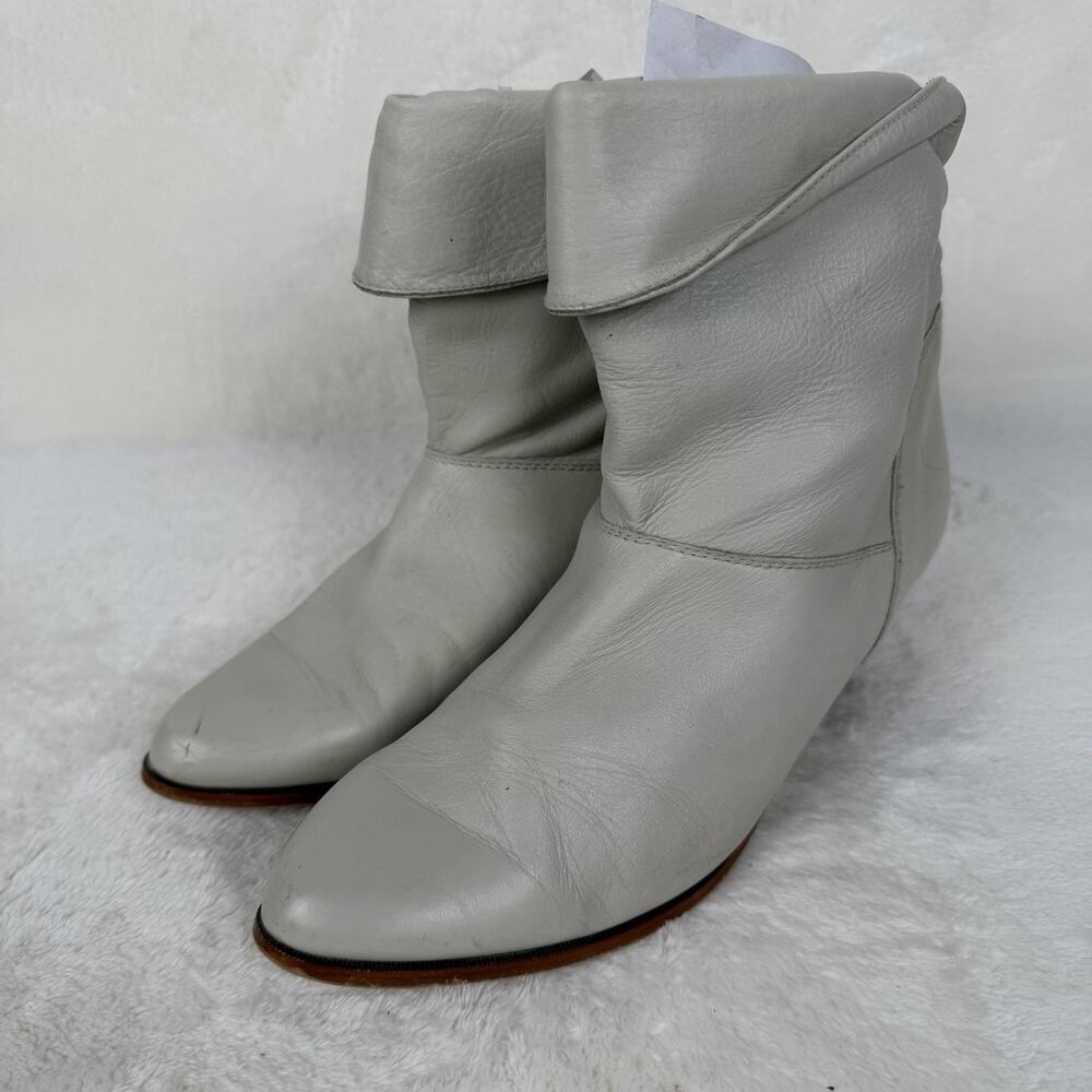Vintage 80s 90s Woodbridge White Leather Ankle Boots Foldover Cuff Size 7.5